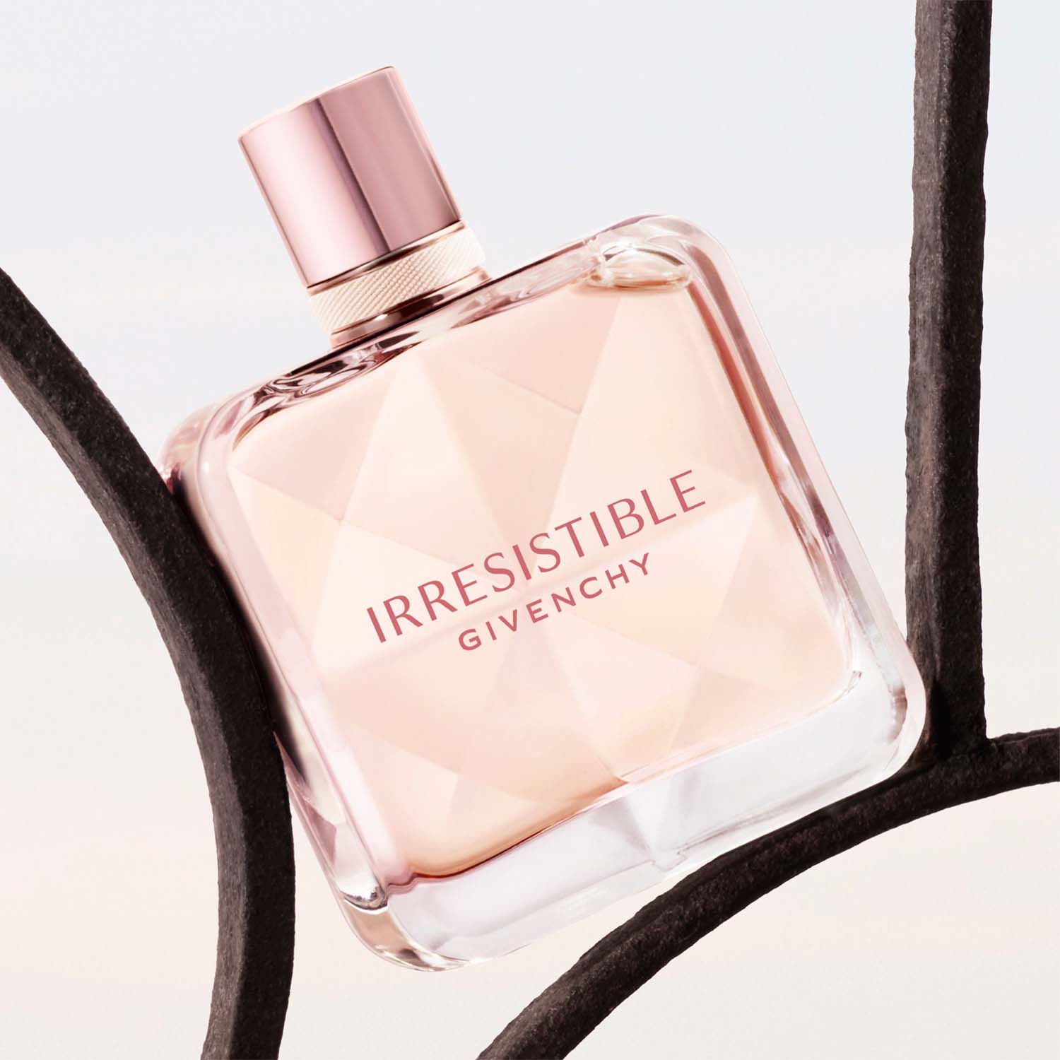 PERFUME PARA MUJER IRRESISTIBLE EAU DE TOILETTE FRAICHE